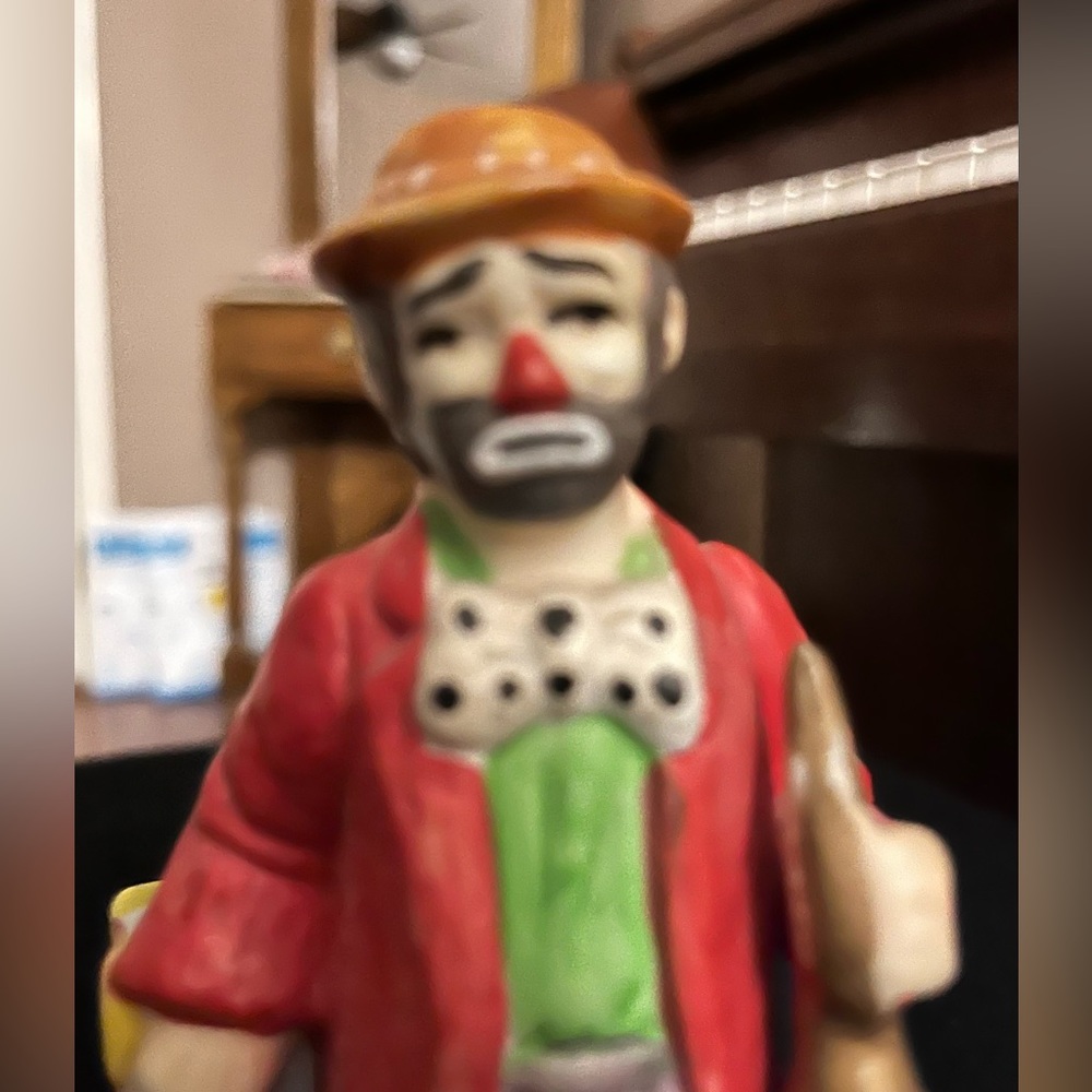 Emmett Kelly Statue